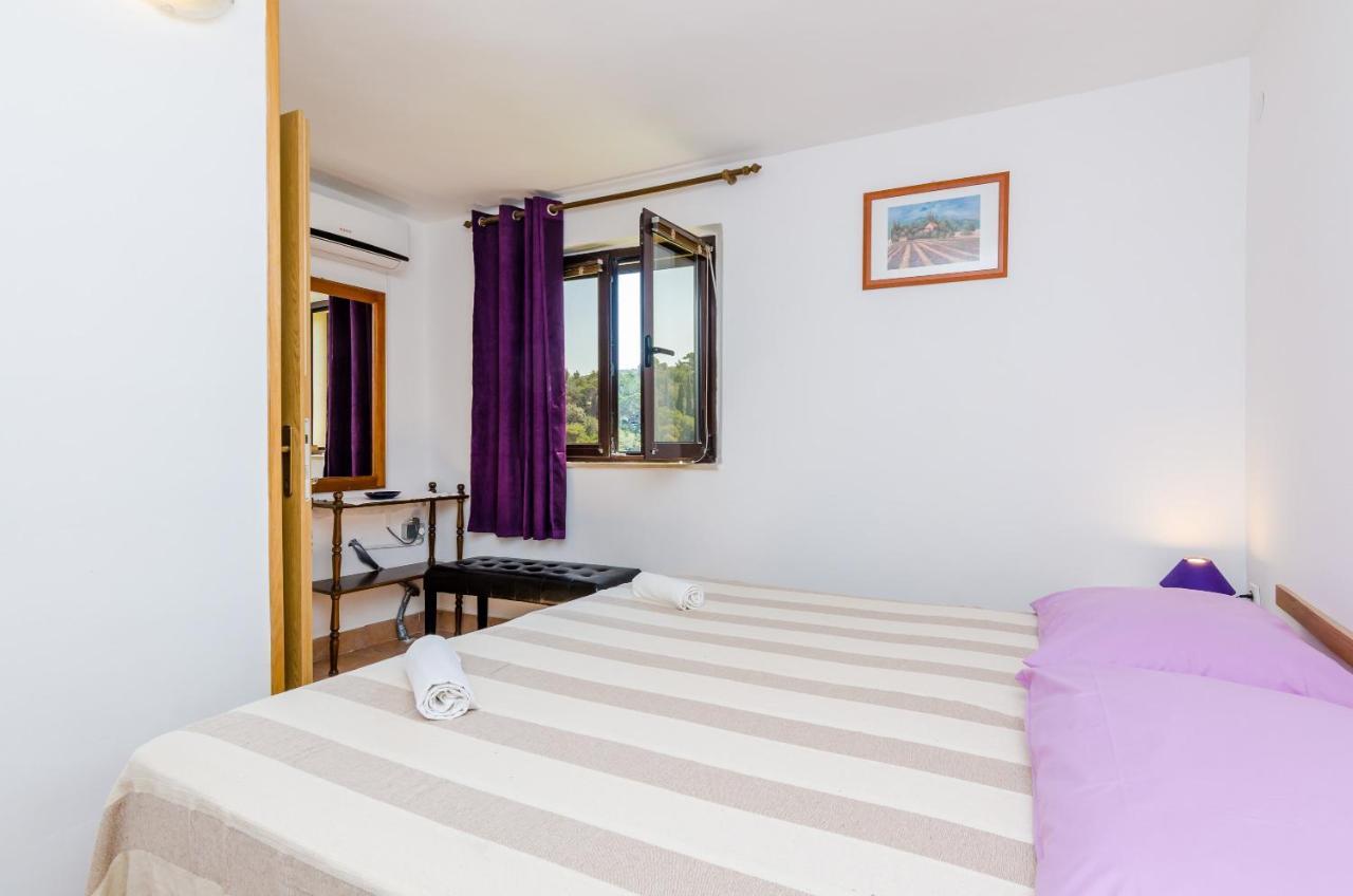 & Mihajica Guesthouset 3*